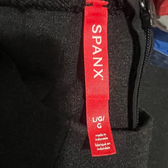 {NWT SPANX The Perfect Funnel Top Crewneck Ponte in Charcoal Heather Gray Large} - Picture 6 of 11